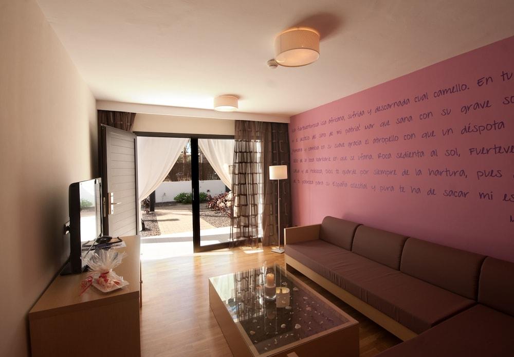 R2 Romantic Fantasia Dreams & Suites Hotel (Adults Only) Tarajalejo Exteriér fotografie